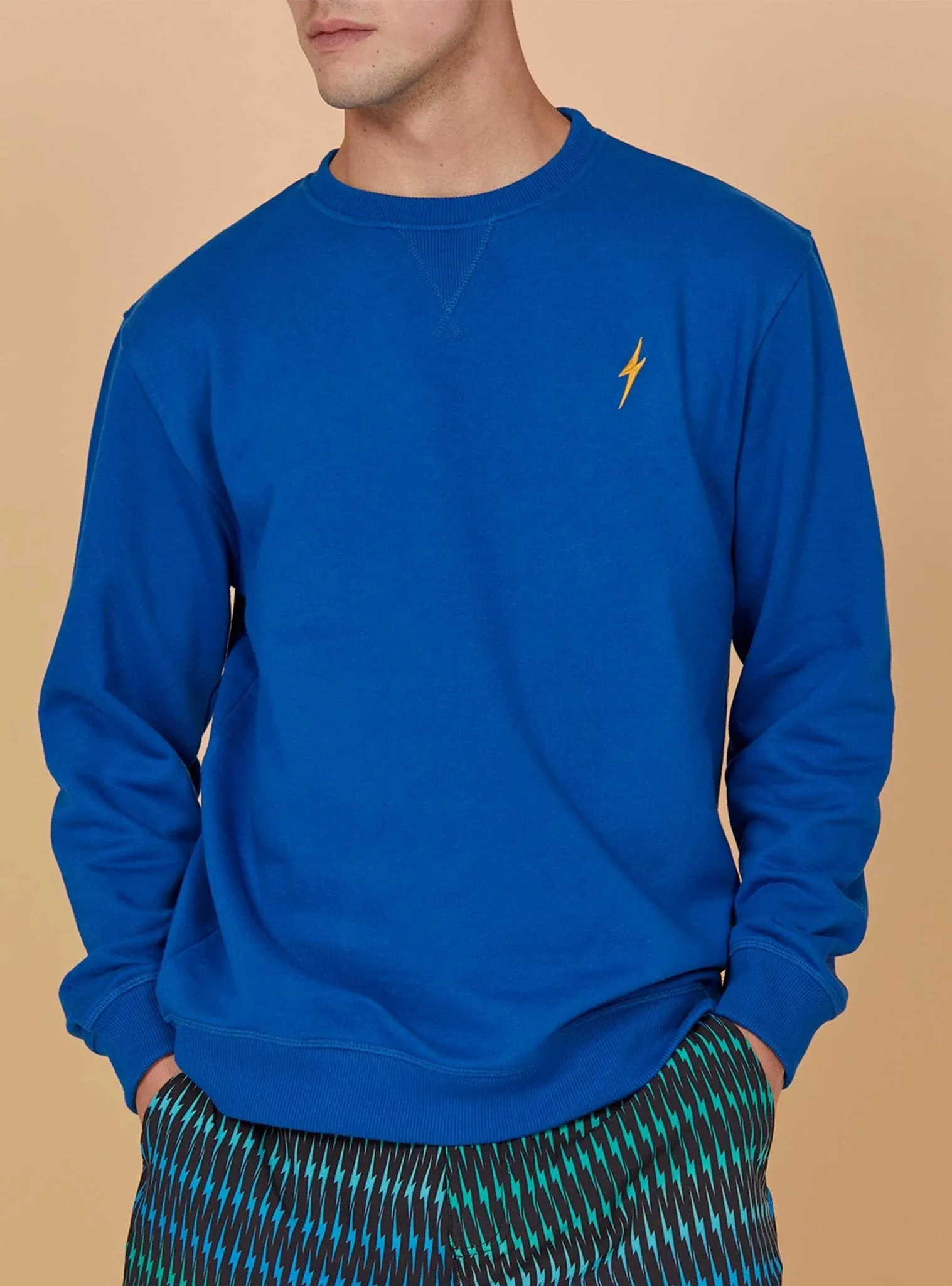 ESSENCIAL FLEECE SWEATSHIRT