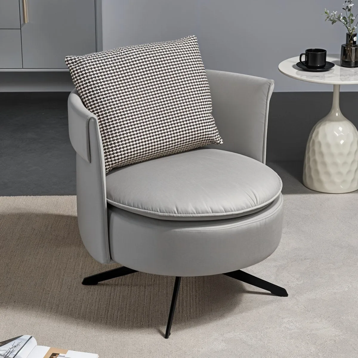 Otium Accent Chair